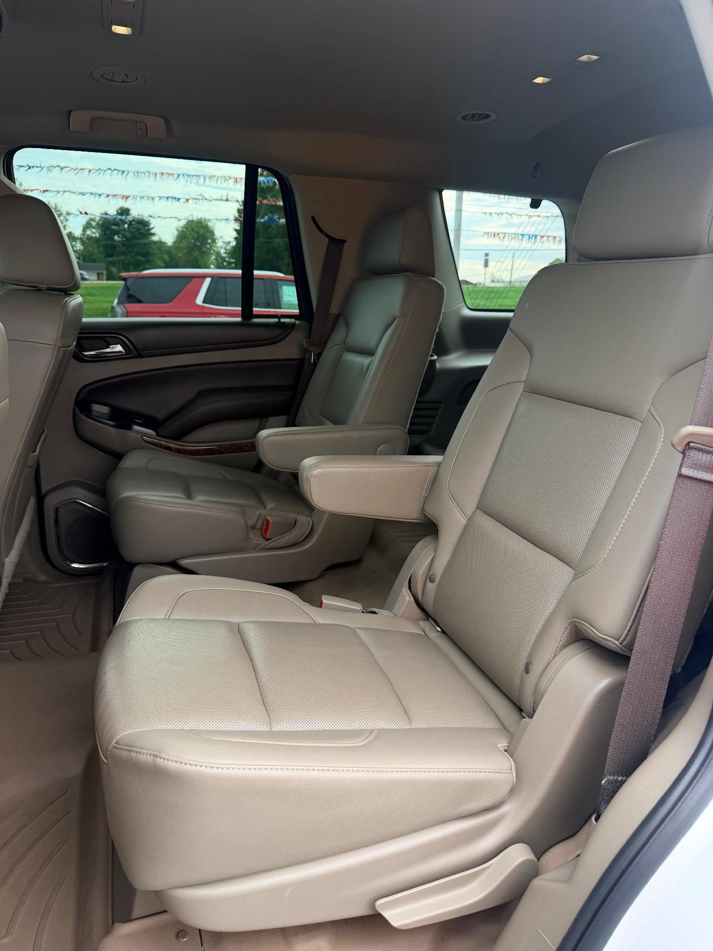 Used 2018 Chevrolet Tahoe Premier AWD/4WD image 11