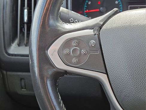 Used 2022 Chevrolet Colorado LT w/ Fleet Safety Package image 19