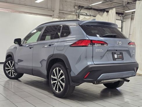 Used 2022 Toyota Corolla Cross XLE image 14