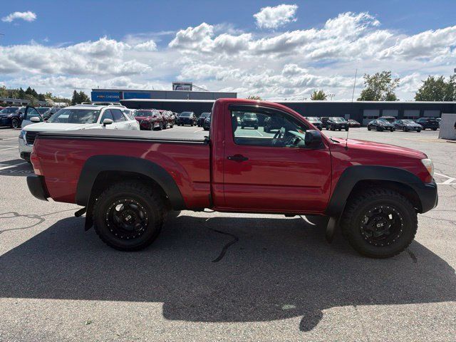 Used 2012 Toyota Tacoma 4x4 Regular Cab image 4