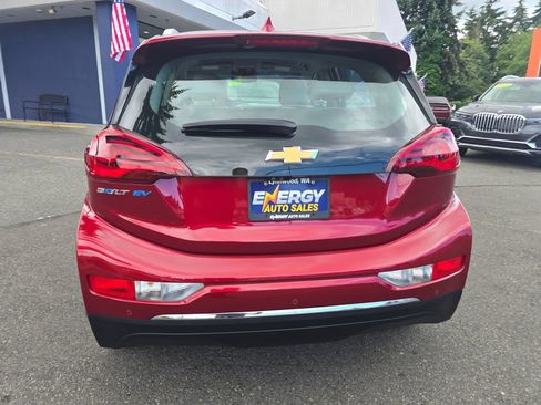 Used 2021 Chevrolet Bolt Premier w/ Infotainment Package FWD image 6
