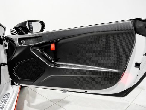 Used 2024 Lamborghini Huracan STO image 38