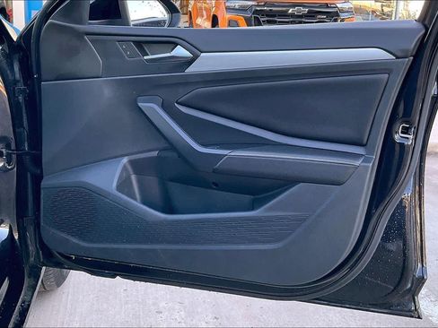 Used 2025 Volkswagen Jetta S image 21