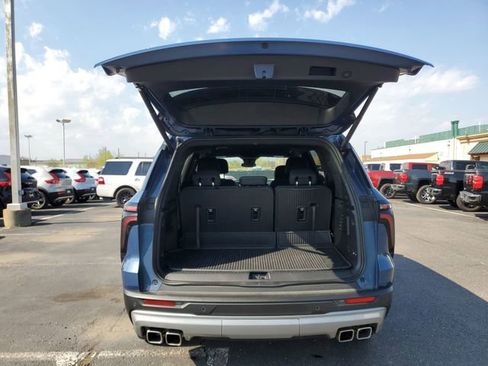 Certified 2024 Chevrolet Traverse LT w/ LPO, Floor Liner Package FWD image 25