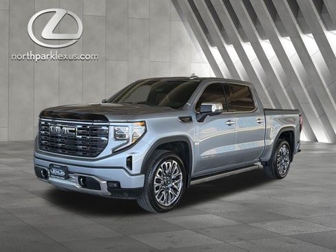 Used 2025 GMC Sierra 1500 Denali Ultimate AWD/4WD image 3