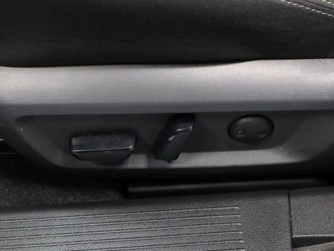 Certified 2024 Nissan Rogue SV AWD/4WD image 24