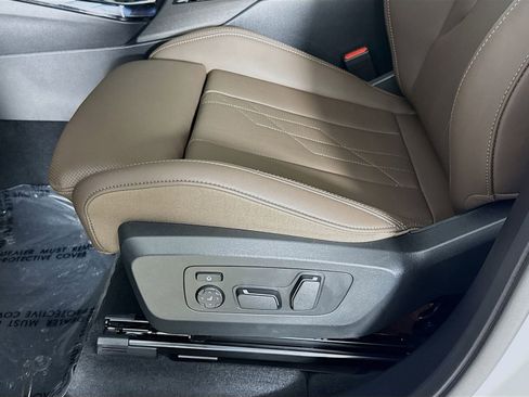 Used 2025 BMW X3 xDrive30i w/ Premium Package image 18