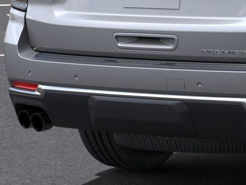 New 2025 Chevrolet Suburban Premier AWD/4WD image 14