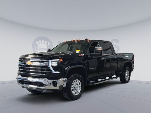 Used 2024 Chevrolet Silverado 2500 LTZ w/ LTZ Convenience Package AWD/4WD image 5