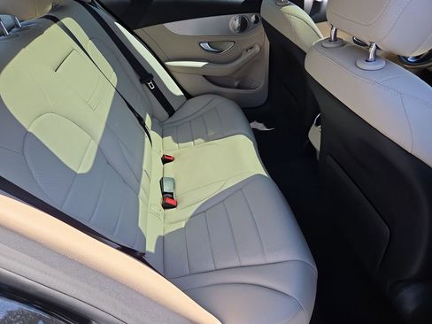 Used 2016 Mercedes-Benz C 300 4MATIC Sedan image 17