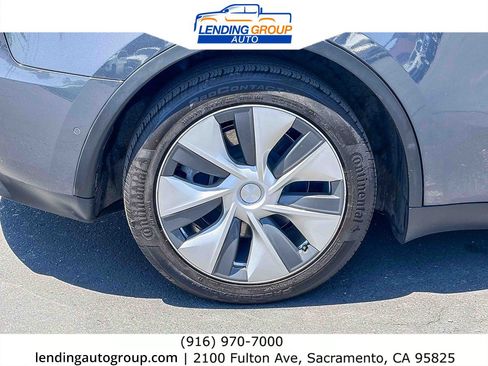 Used 2021 Tesla Model Y 2WD image 10