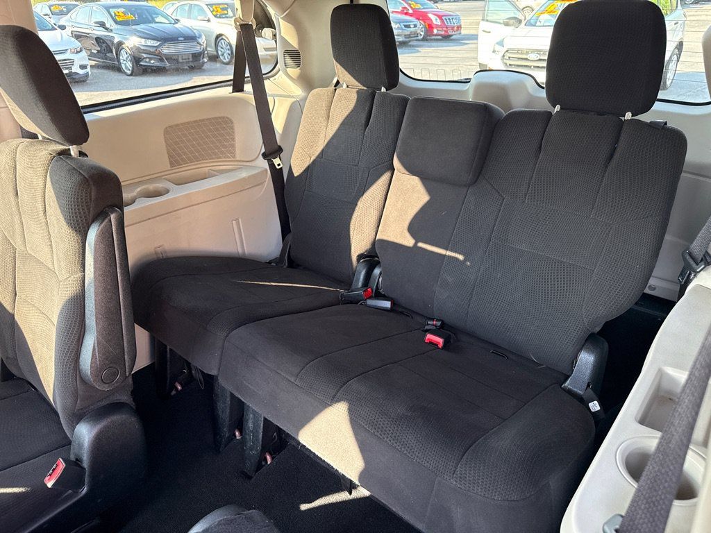 Used 2012 Dodge Grand Caravan SXT FWD image 11