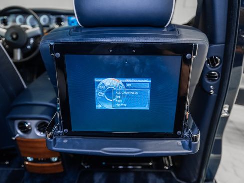 Used 2011 Rolls-Royce Phantom Sedan RWD image 45