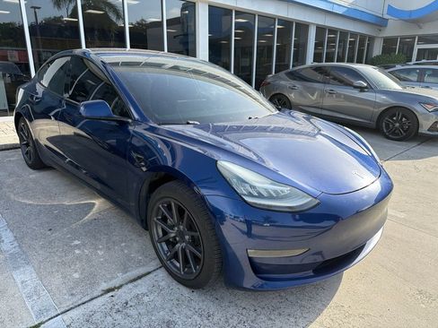 Used 2018 Tesla Model 3 Long Range RWD image 3