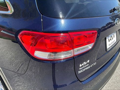 Used 2017 Kia Sorento AWD image 21