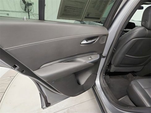 Used 2024 Cadillac XT4 Premium Luxury image 23