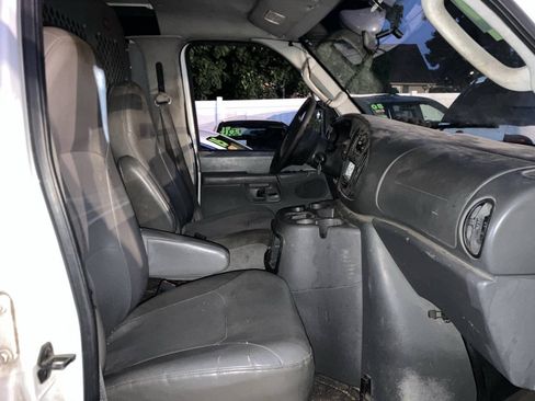 Used 2008 Ford E-150 and Econoline 150 RWD image 3