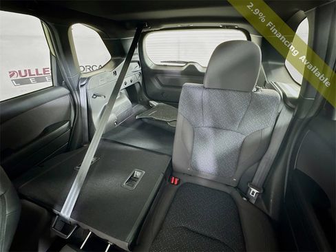 Used 2025 Subaru Forester Premium image 24