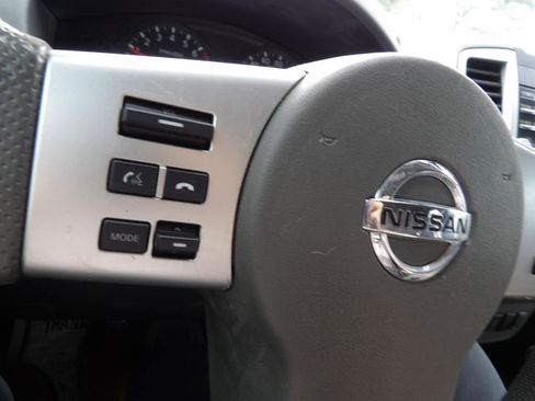 Used 2014 Nissan Frontier SV w/ SV Value Truck Package image 12