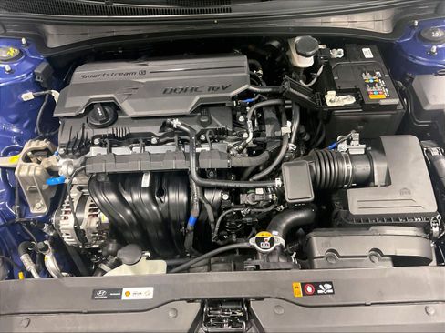 Used 2025 Hyundai Elantra SEL image 35