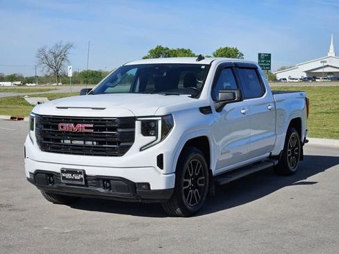 Used 2022 GMC Sierra 1500 Elevation w/ X31 Off-Road Package AWD/4WD image 3