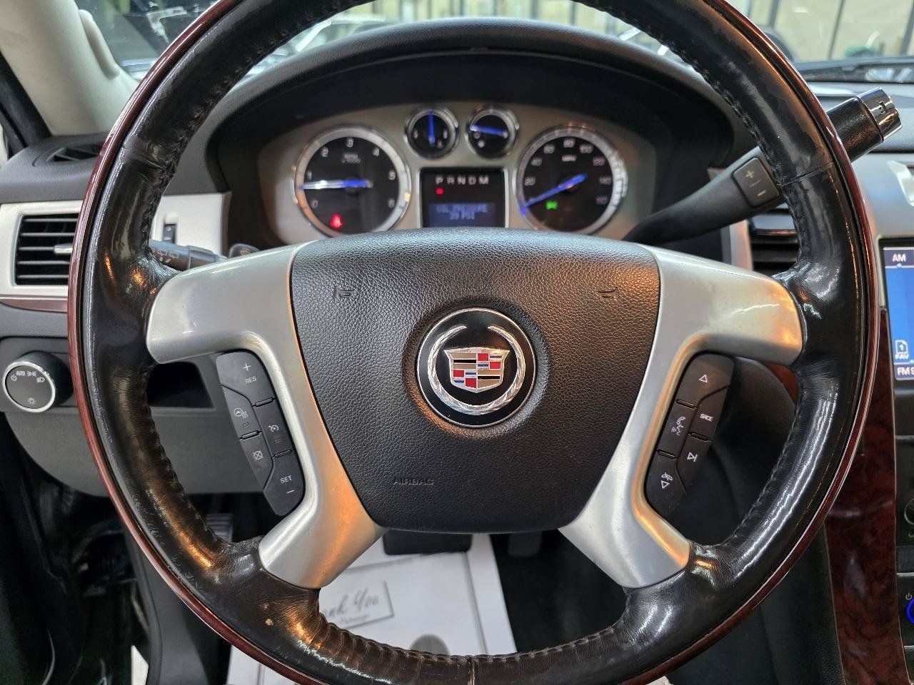 Used 2012 Cadillac Escalade Luxury RWD image 30