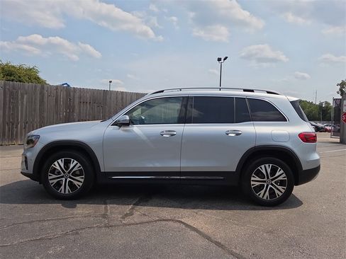 New 2026 Mercedes-Benz GLB 250 4MATIC image 2