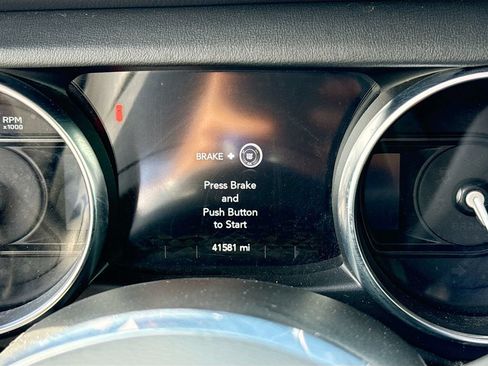 Used 2023 Jeep Wrangler Unlimited Sahara AWD/4WD image 13