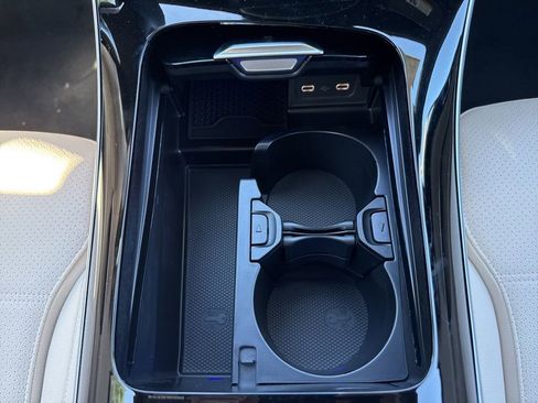 New 2025 Mercedes-Benz C 300 4MATIC Sedan image 25