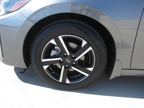 Used 2025 Nissan Sentra SV w/ All-Weather Package FWD image 4