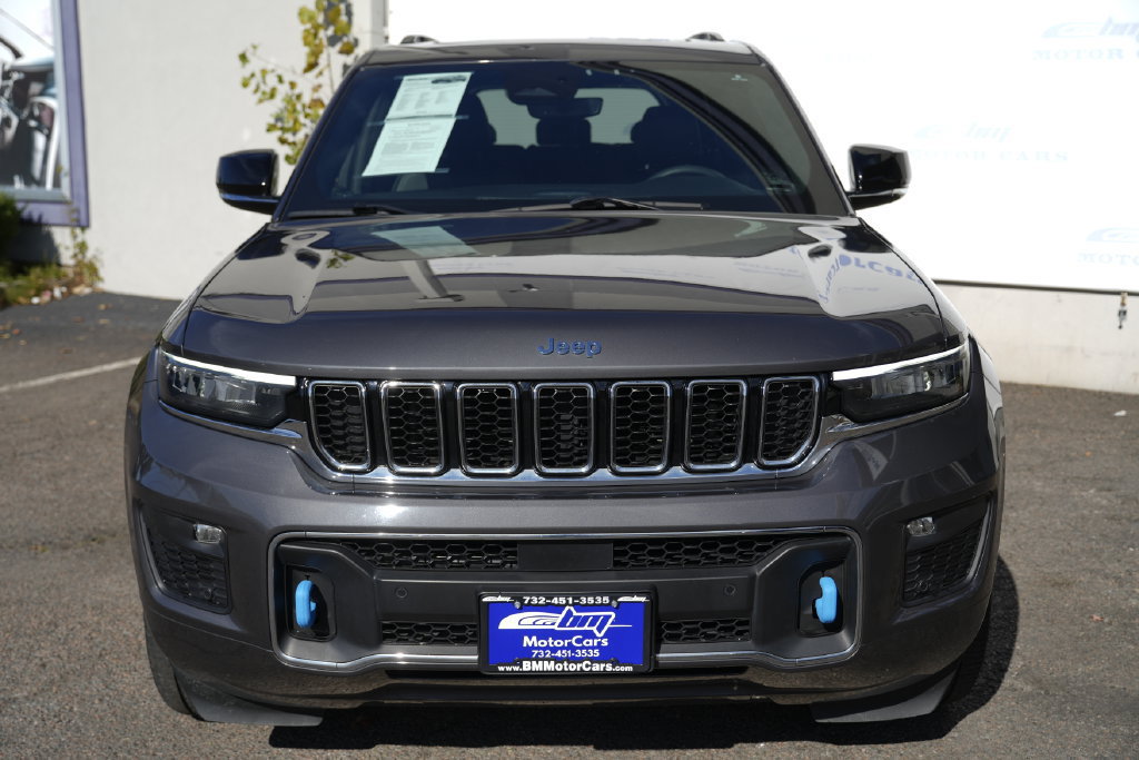 Used 2023 Jeep Grand Cherokee Overland AWD/4WD image 5