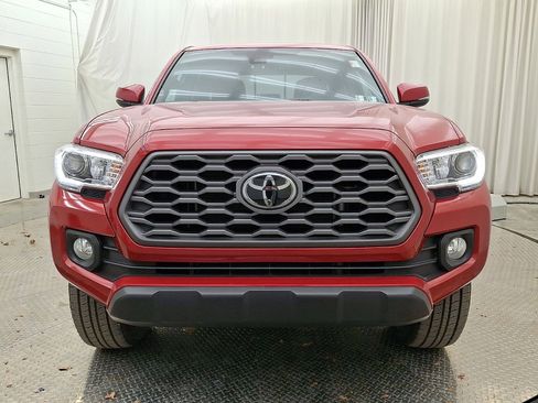 Used 2021 Toyota Tacoma TRD Off-Road w/ Technology Package image 28