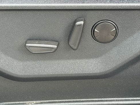 Certified 2022 Ford F150 XLT w/ Equipment Group 302A High image 26