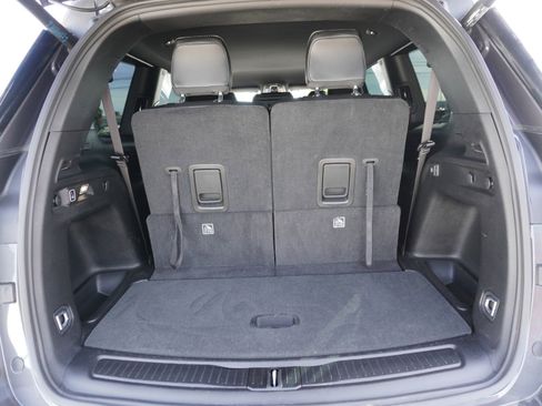 Used 2025 Jeep Grand Cherokee L Laredo image 12