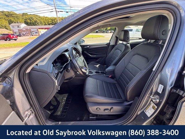 Certified 2024 Volkswagen Jetta SE FWD image 28