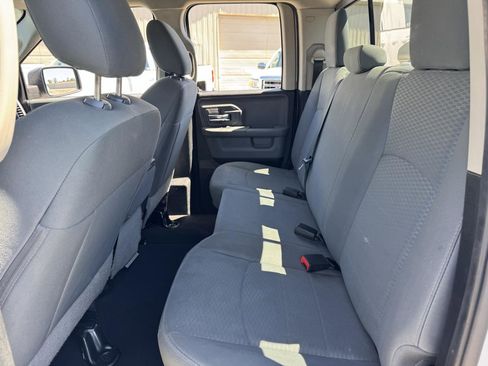 Used 2015 RAM 1500 Classic SLT RWD image 17