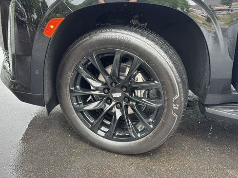 Used 2024 Cadillac Escalade Sport w/ LPO, ONYX Package AWD/4WD image 5
