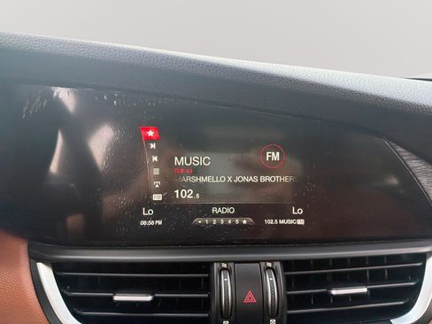 Used 2019 Alfa Romeo Giulia Ti w/ Cold Weather Package AWD/4WD image 12