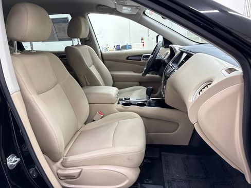 Used 2018 Nissan Pathfinder SV w/ SV Tech Package AWD/4WD image 22