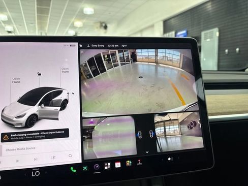 Used 2021 Tesla Model Y Long Range AWD/4WD image 25