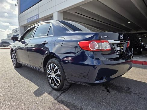 Used 2013 Toyota Corolla LE image 4