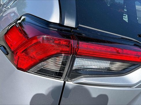 Used 2024 Toyota RAV4 XLE FWD image 25