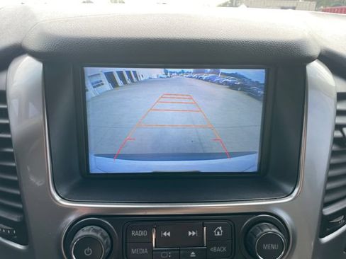 Used 2017 Chevrolet Suburban LT RWD image 14