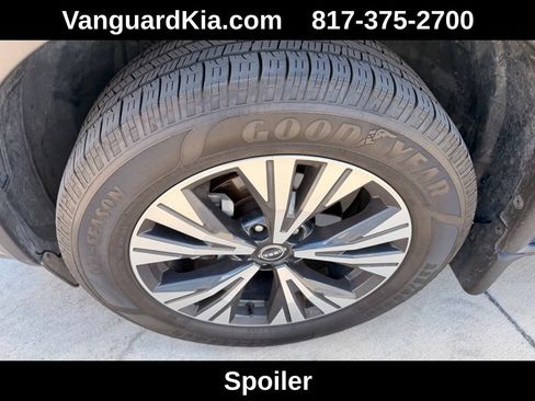 Used 2023 Nissan Rogue SV FWD image 8