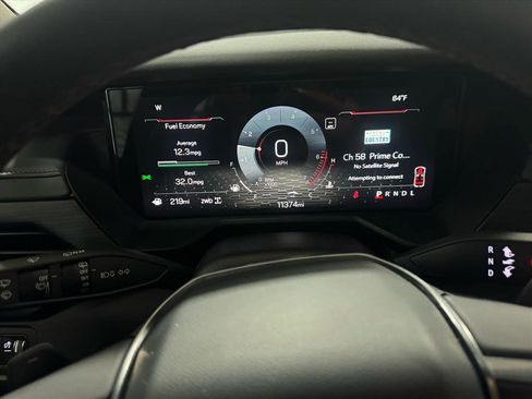 Used 2024 GMC Acadia AT4 w/ Luxury Package image 23