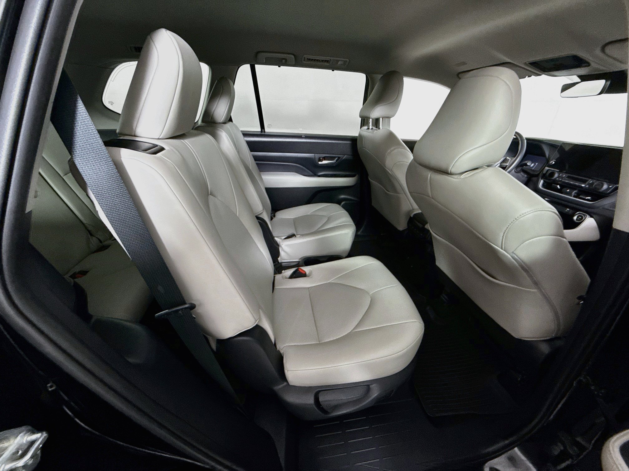 Used 2024 Toyota Grand Highlander AWD image 29