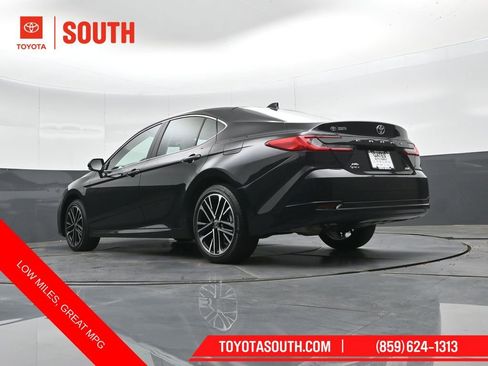 Used 2025 Toyota Camry XLE image 44
