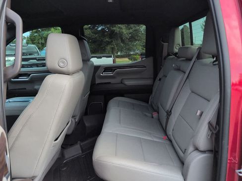 Used 2022 GMC Sierra 1500 SLT w/ SLT Premium Plus Package AWD/4WD image 13