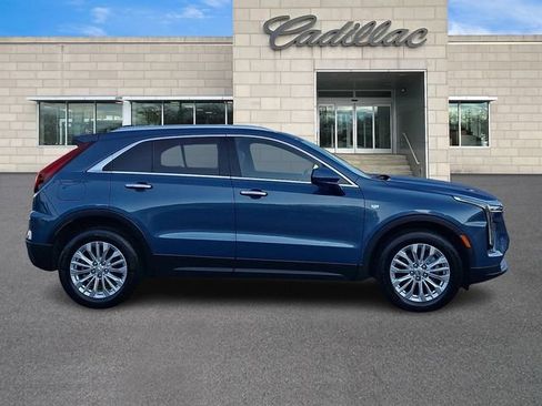 Certified 2024 Cadillac XT4 Luxury w/ Cold Weather Package AWD/4WD image 8