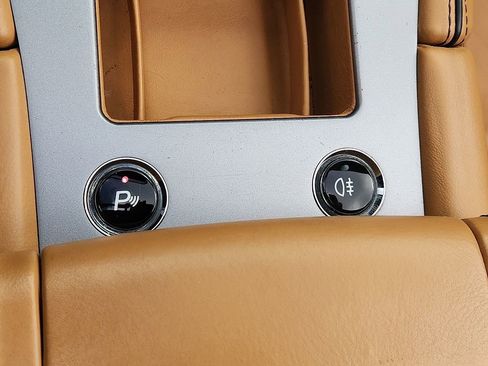 Used 2012 Aston Martin Virage Volante image 25